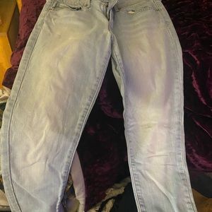 Levi’s light blue jean color